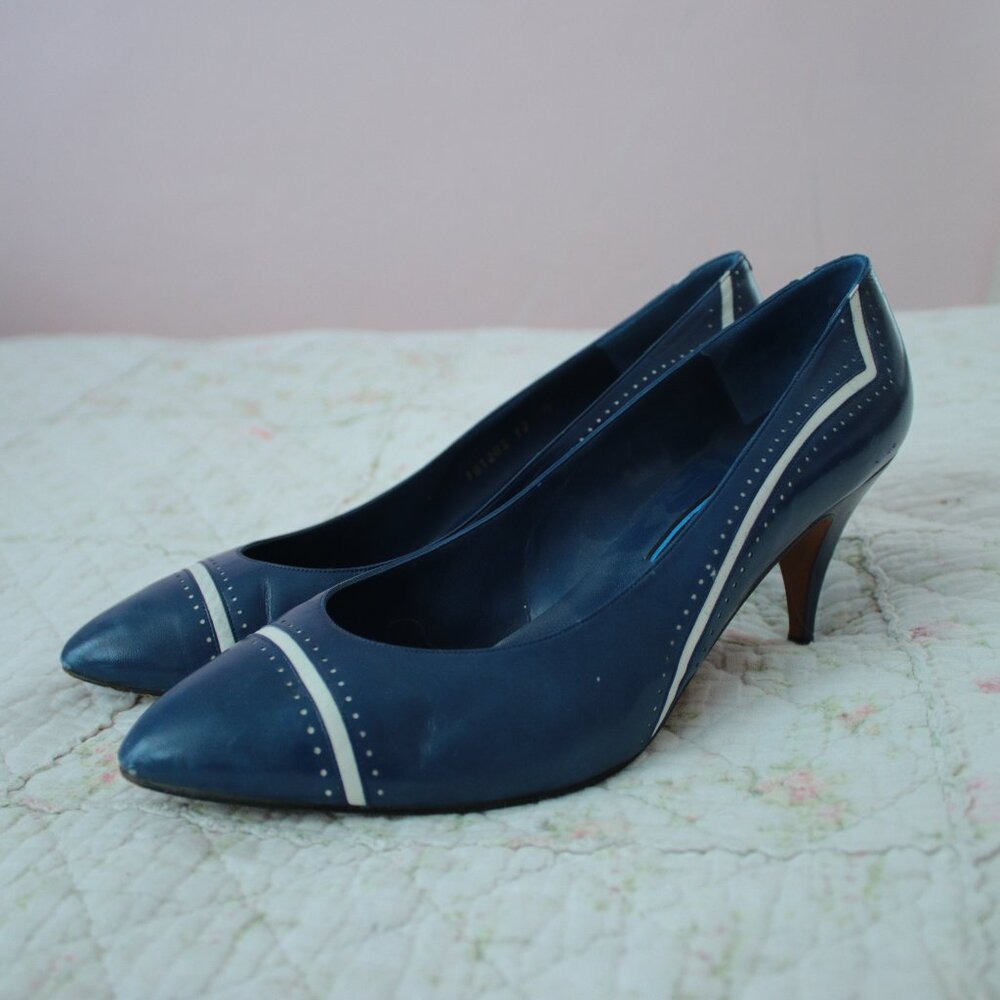 Vintage 1990s Palizzio Blue/White 50s Style Heels Pointy Toe Women's Size 10